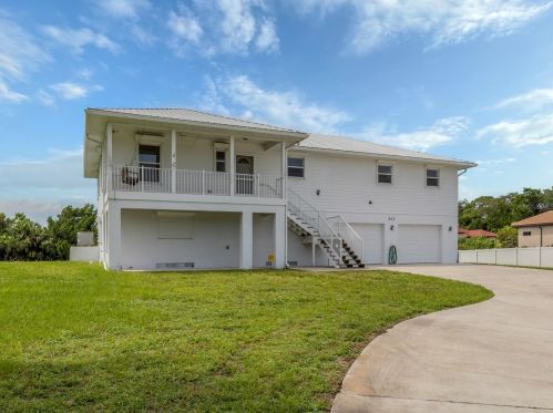 311 Roberts Rd, Nokomis, FL 34275-3706