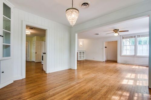 2220 Locust St, Denton TX  76209-1806 exterior