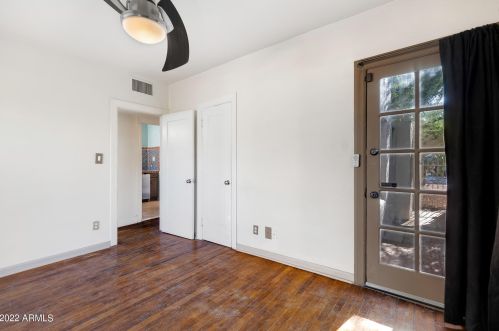 2515 10 St, Phoenix AZ 85020-5821 exterior