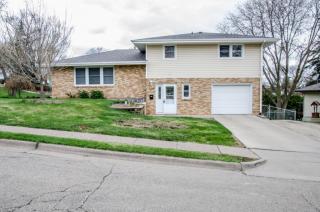 2205 Woodlawn St, Dubuque, IA 52001-8444