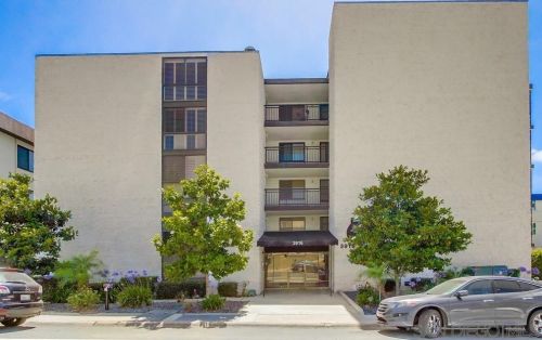 3916 Riviera Dr, San Diego, CA 92109-5829