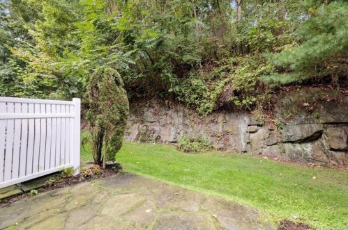 52 Deer Tree Ln, Briarcliff NY  10510-1751 exterior