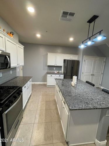1717 208th Ave, Buckeye, AZ 85396-4177