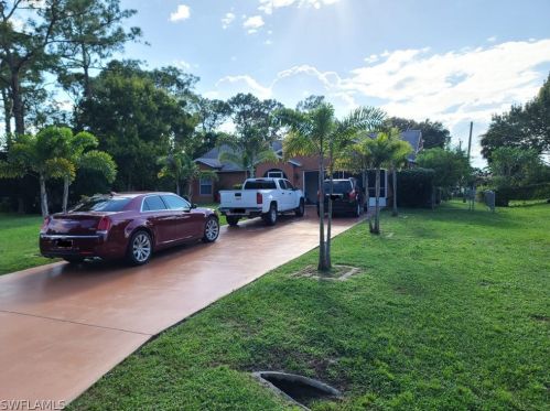 113 Robert Ave, Lehigh Acres FL  33936-1619 exterior