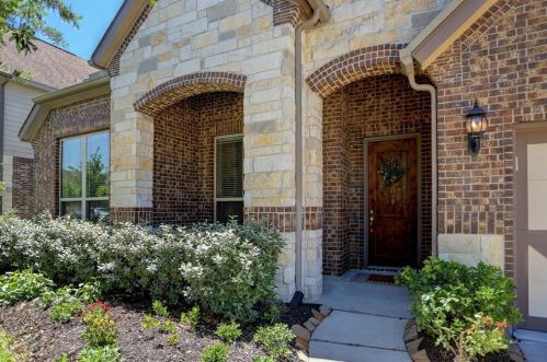 9506 Brannok Ln, Tomball, TX 77375-3385