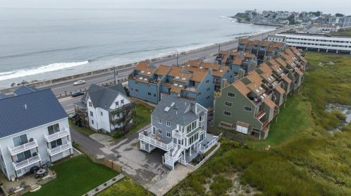 583 Ocean Blvd, Hampton, NH 03842-3637