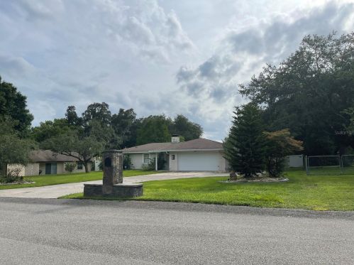 2133 Greenleaf Blvd, Winter Haven, FL 33884-1822