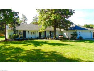 15251 Forest Park Dr, Cleveland, OH 44136-3632