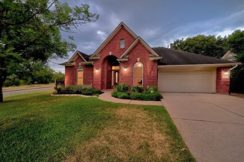 11440 Carnelian Dr, Austin, TX 78739-4381