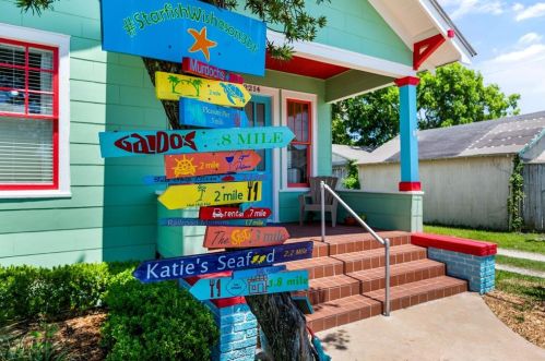 2214 31st St, Galveston TX  77550-7606 exterior