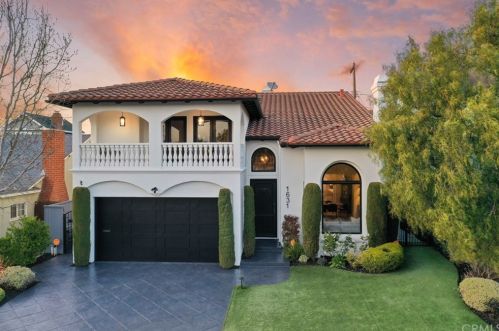 1631 21st St, Manhattan Beach, CA 90266-4040