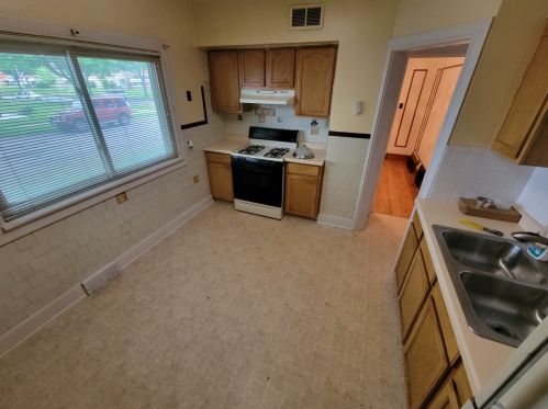 4195 19th St, Milwaukee, WI 53209-6842