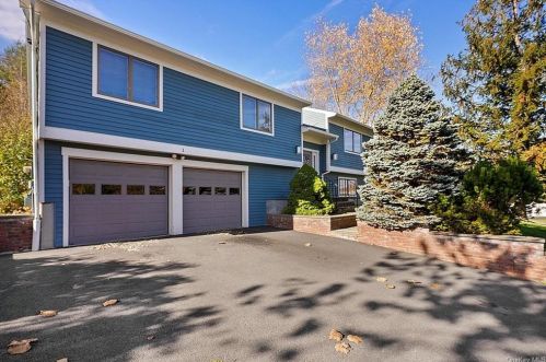 1 Sycamore Rd, Sears Corners, NY 10509-4114