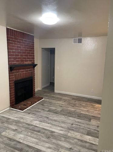 9119 Wakefield Ave, Van Nuys, CA 91402-1473