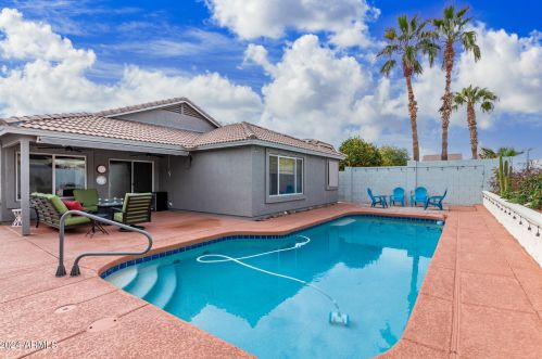 15350 Poinsettia Dr, Sun City AZ  85379-5282 exterior