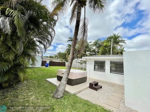 1010 31st Ct, Hollywood FL  33021-5511 exterior