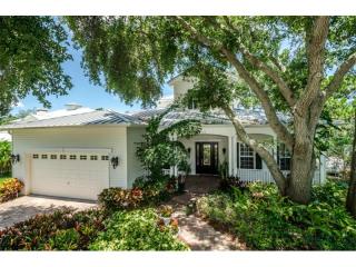 3223 Bluff Blvd, Tarpon Springs, FL 34691-9716