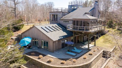 4 Silver Beech Ln, Baiting Hollow, NY 11933-1215