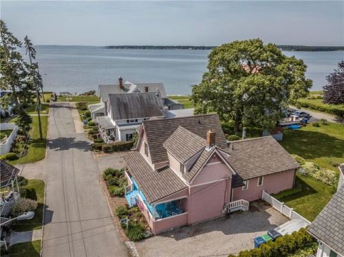 43 10 Ave, Warwick RI  02886-8446 exterior