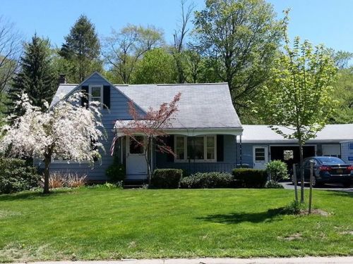 166 Coleman Ave, Spencerport, NY 14559-1828