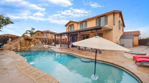 41062 Crimson Pillar Ln, Lake Elsinore CA  92532-1550 exterior