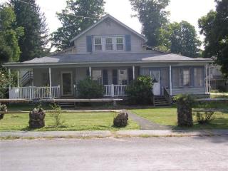 18 Maple Ave, Jeffersonville, NY 12748-5515