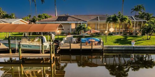 1910 37th St, Cape Coral, FL 33904-5035