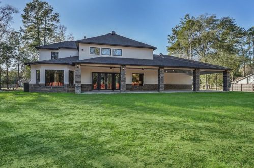 15475 Conroe Dr, Conroe TX 77384-3419 exterior