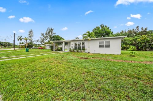 2845 Treasure Island Rd, Fort Pierce, FL 34952-5729