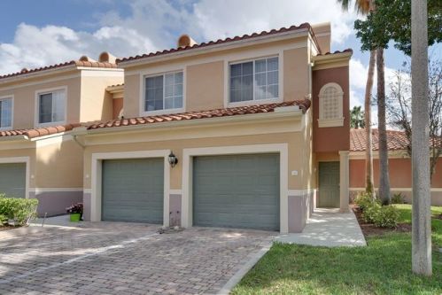 11781 Saint Andrews Pl, West Palm Beach, FL 33414-7047