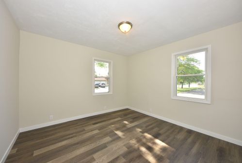 4825 91st St, Milwaukee WI  53225-4125 exterior