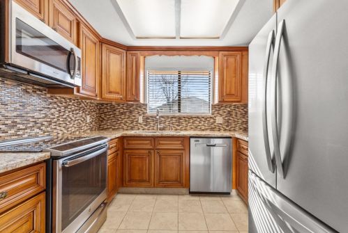 1317 Trinity Way, Turlock CA  95382-0760 exterior