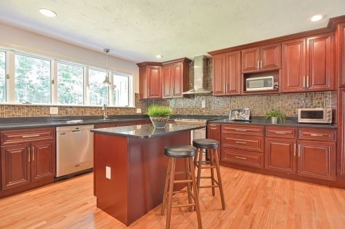 67 Hammond St, Acton, MA 01720-3204