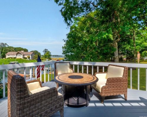 400 Windjammer Dr, Southold NY  11971-2217 exterior