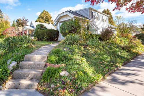 5722 Swift Ave, Cudahy, WI 53110-2710