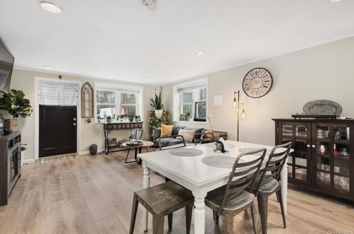 106 Halyan Rd, Yorktown Hgts NY  10598-4304 exterior