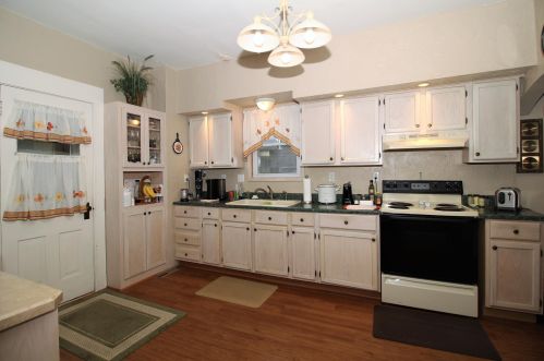 301 Rochester St, Mukwonago, WI 53149-1359