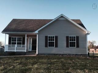 441 Caney Ln, Clarksville, TN 37040-8915