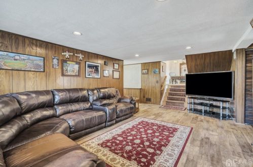 52 Margaret St, Old Bridge NJ  08857-2559 exterior