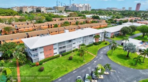 25 13th St, Boca Raton, FL 33432-7338