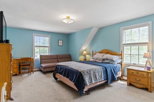 52 Canfield Ave, Warwick RI  02889-8802 exterior