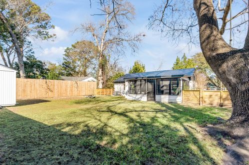 1463 Goblet Ave, Mount Pleasant SC  29464-4831 exterior