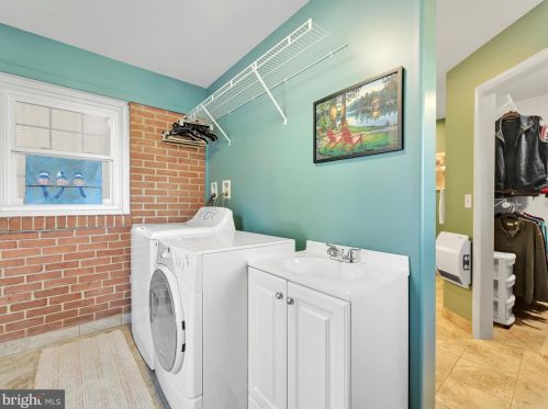 224 Maple St, Ephrata PA  17522-2513 exterior