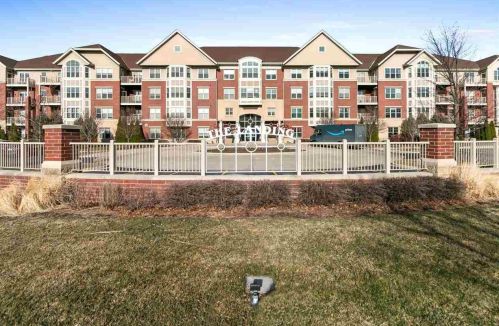 4130 Lake Dr, Milwaukee WI  53211-1719 exterior