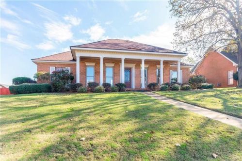 106 Lake Forest Dr, Montgomery, AL 36117-3919
