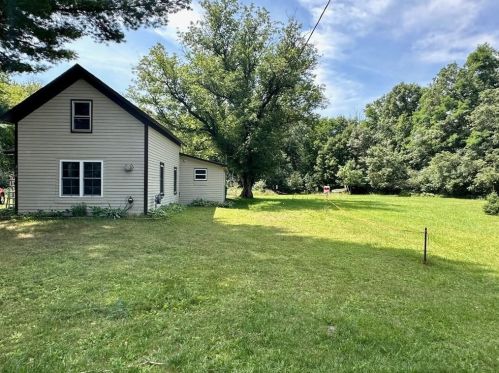 260 Camp Rd, Fairchild, WI 54741-8221