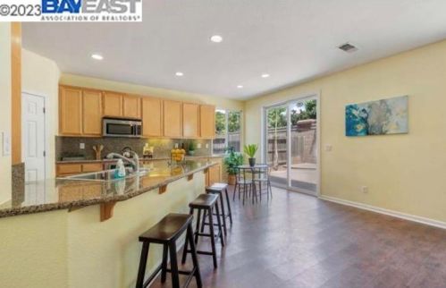 1015 Lucio St, Manteca CA  95336 exterior