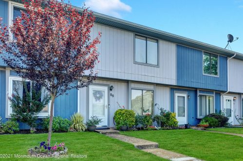 55 Creek Rd, Bricktown, NJ 08724-3307