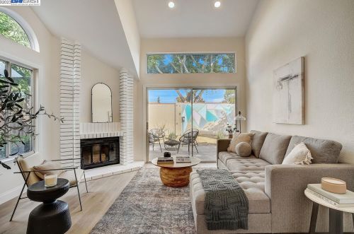 1547 Trimingham Dr, Pleasanton CA  94566-8407 exterior