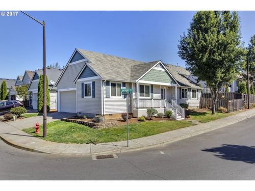 19224 Barrington Ave, Sandy, OR 97055-5352